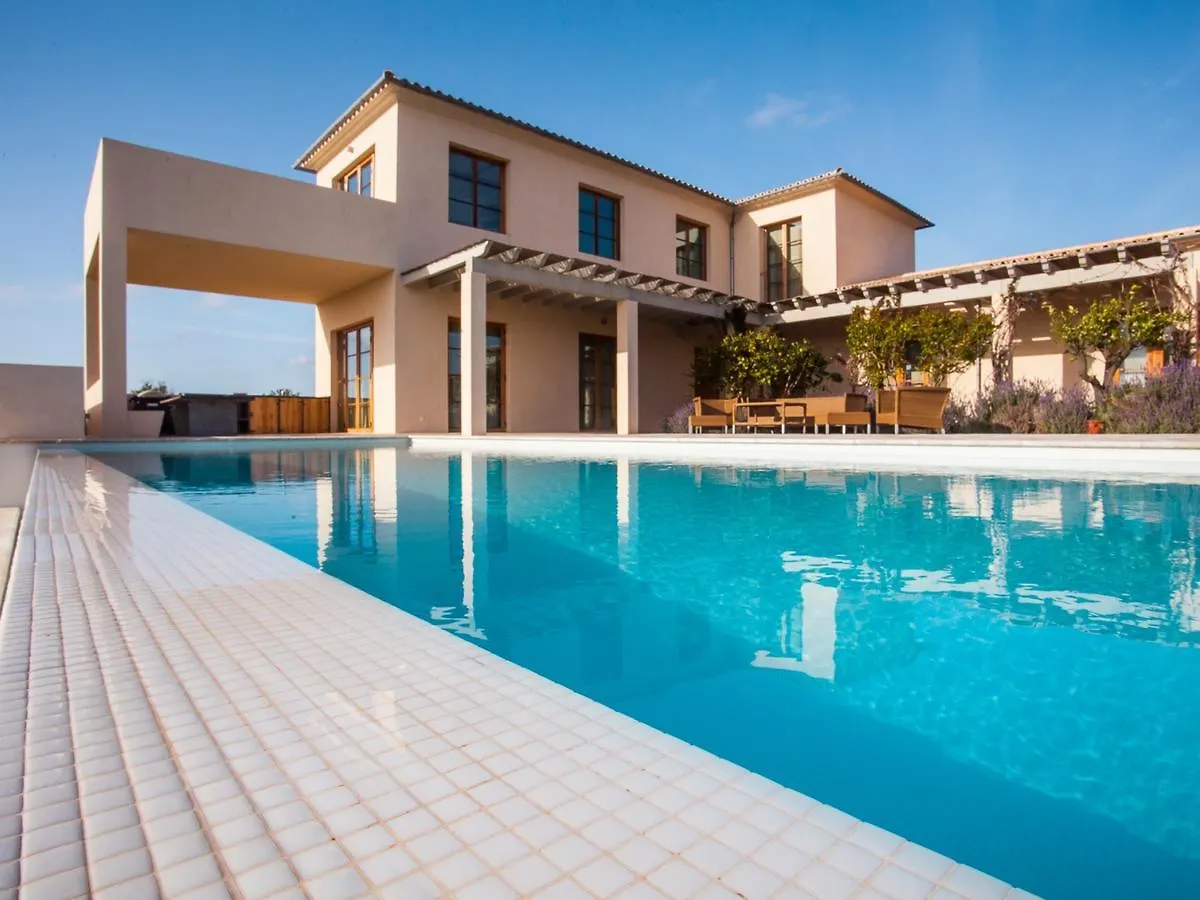 Villa Salamandra Ses Salines  İspanya
